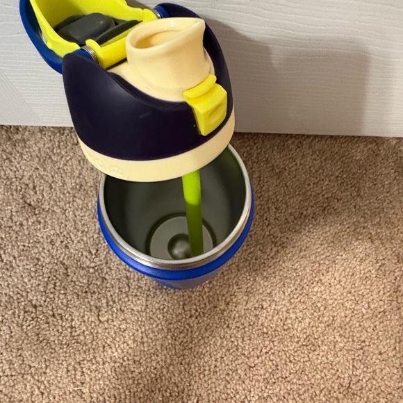 Owala stainless Steel water bottle - Picture 3 of 4